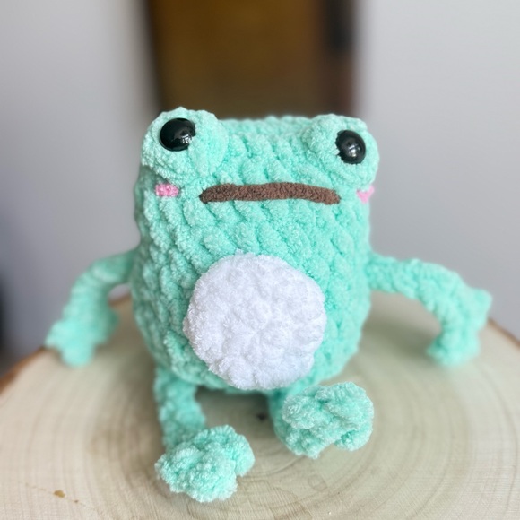 Handmade Chunky Frog Mint Crochet Plushie | Soft Amigurumi Stuffed Animal - Picture 1 of 8